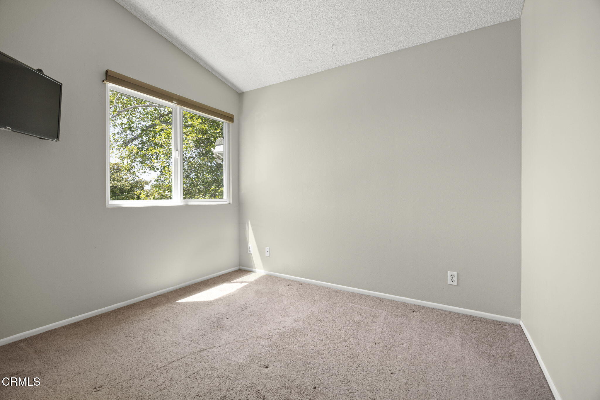 2730 Oarfish Lane Oxnard, CA 93035 - Photo 32 of 49 an empty room with windows