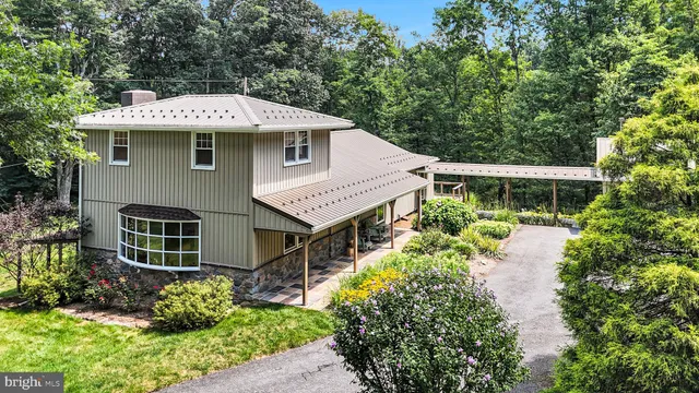 $450,000 | 331 Frog Hollow Road, Newport, PA 17074
