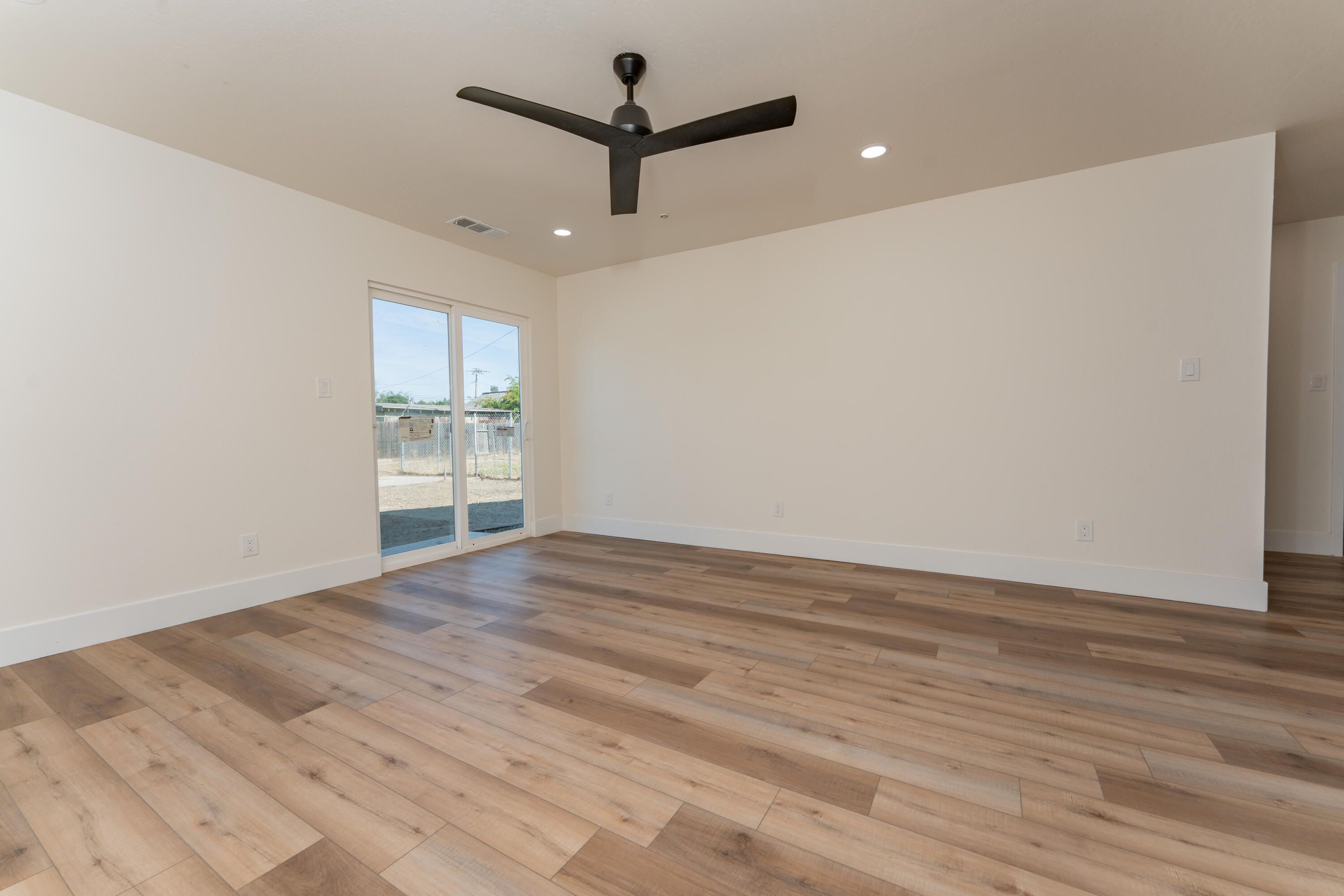 30750 Farr Road Visalia, CA 93291 - Photo 10 of 33 20