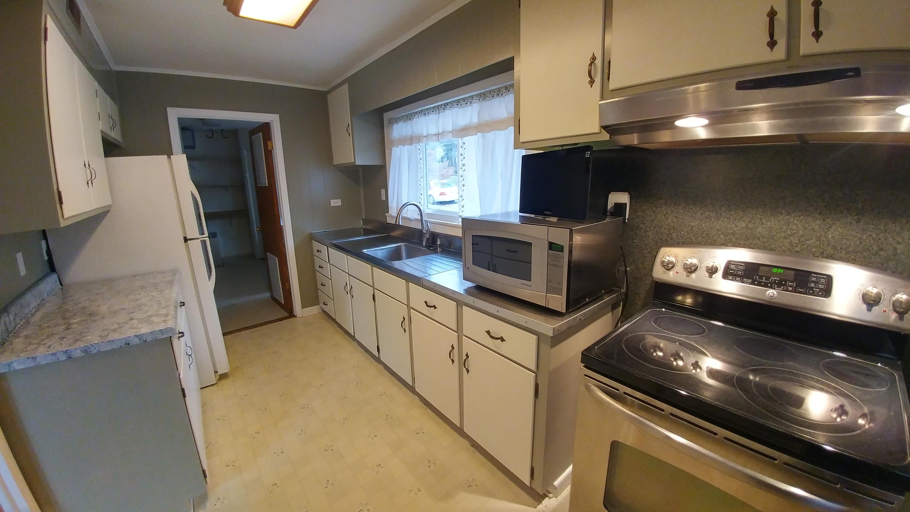 111 Taylor Road Oak Ridge, TN 37830 - Photo 7 of 22 1205181035a_HDR