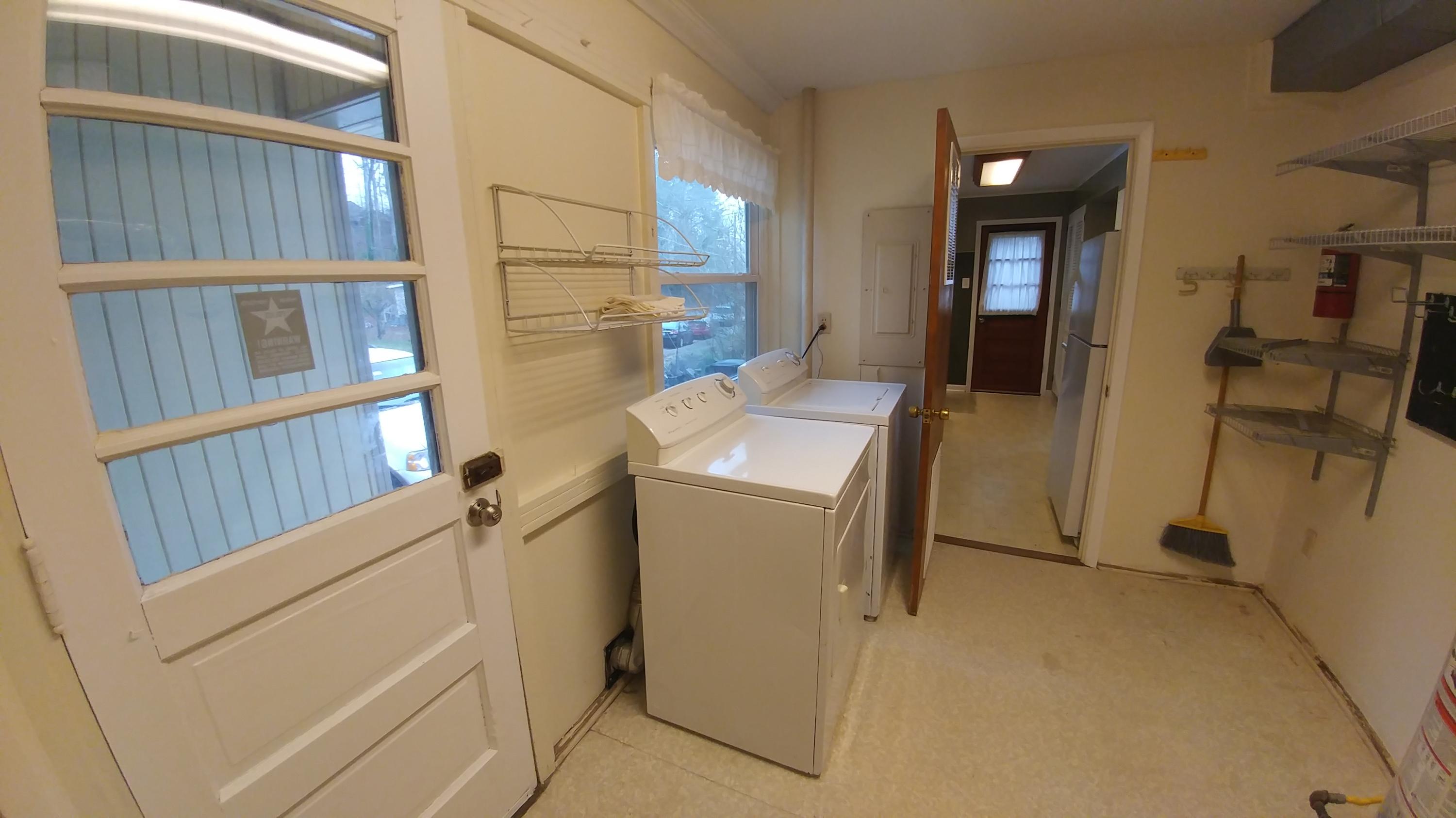 111 Taylor Road Oak Ridge, TN 37830 - Photo 9 of 22 1205181037_HDR