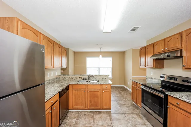 $2,110 | 1931 Simmons Lane, Hampton, GA 30228