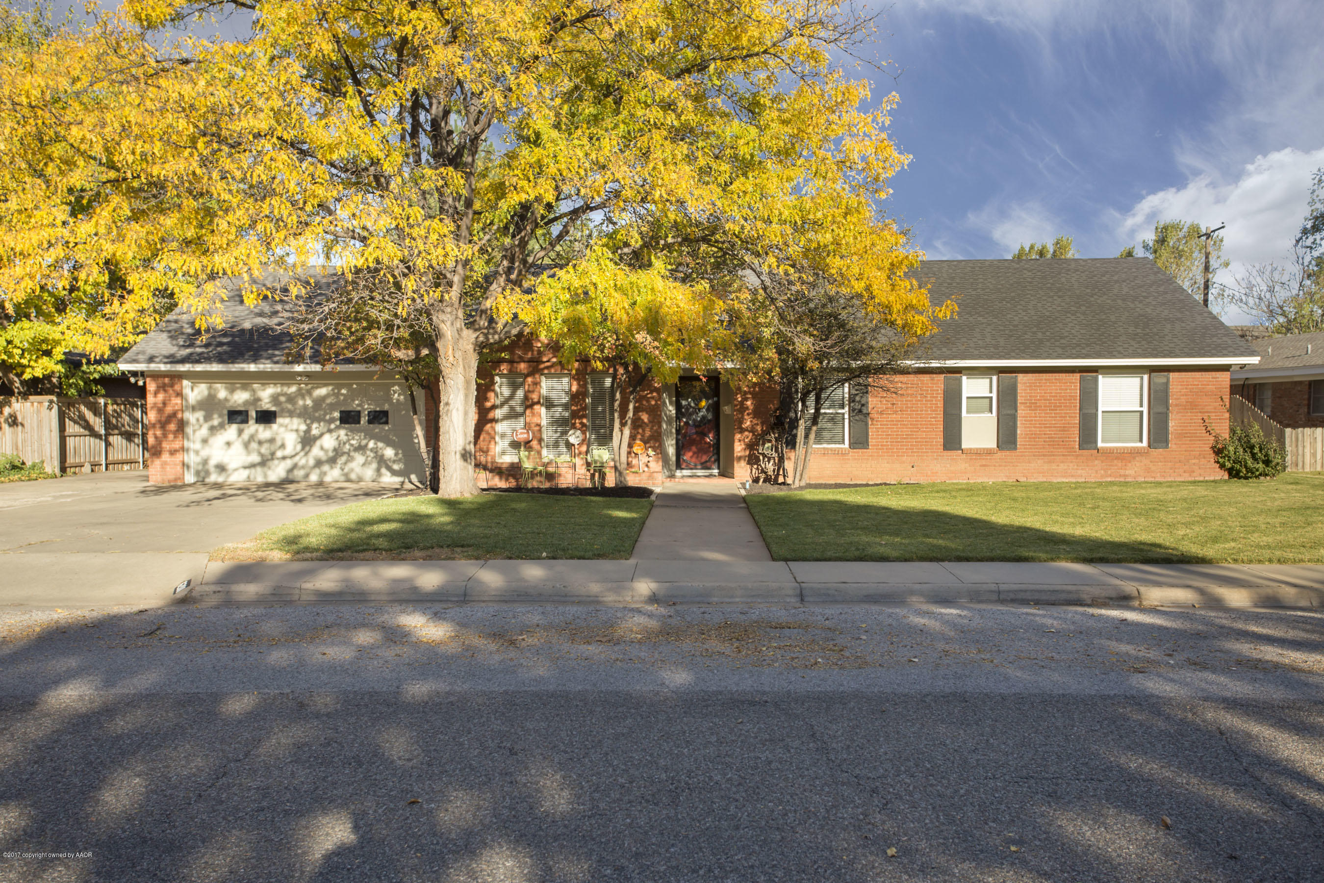 6208 Gainsborough Road Amarillo, TX 79106 - Photo 1 of 29 Curb Appeal!