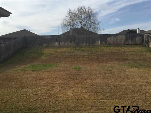 213 Cass Circle Tyler, TX 75703 - Photo 8 of 44 a view of a yard