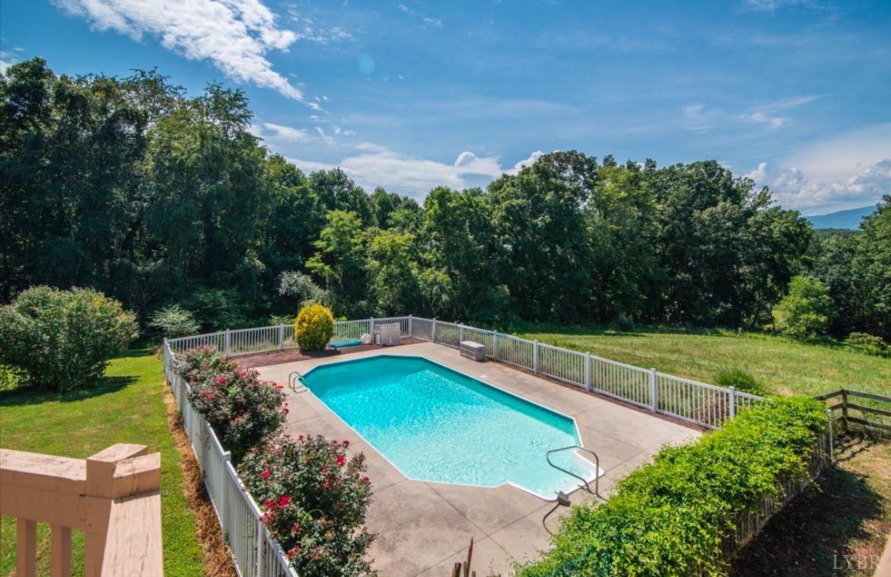 3520 Roaring Run Road Goode, VA 24556 - Photo 27 of 68