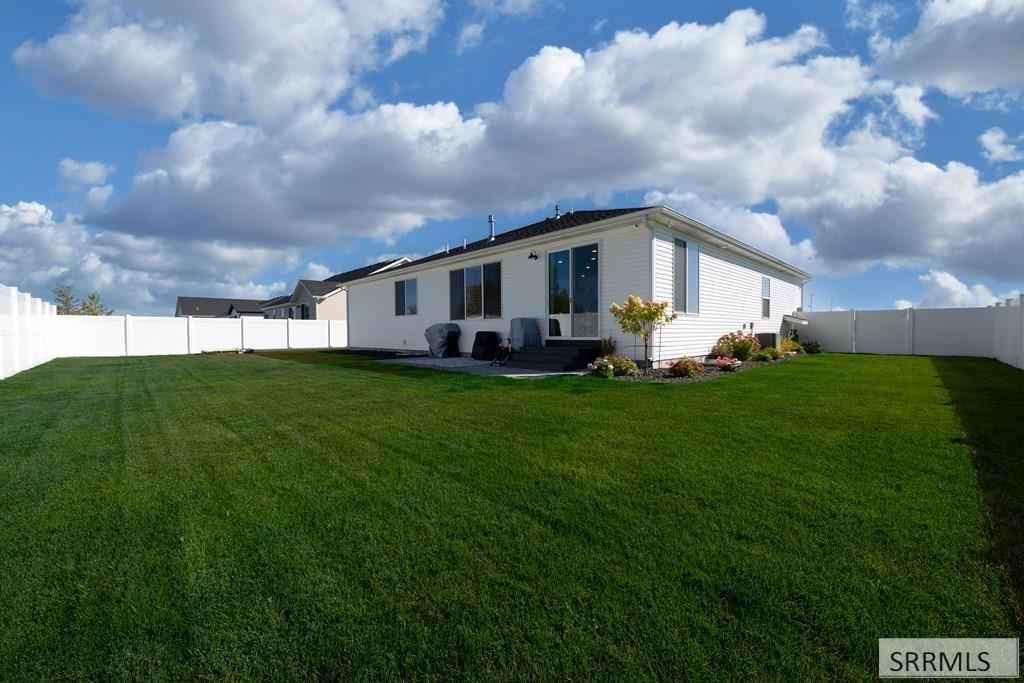 1458 North 805 Street Shelley, ID 83274 - Photo 22 of 27 Back Yard