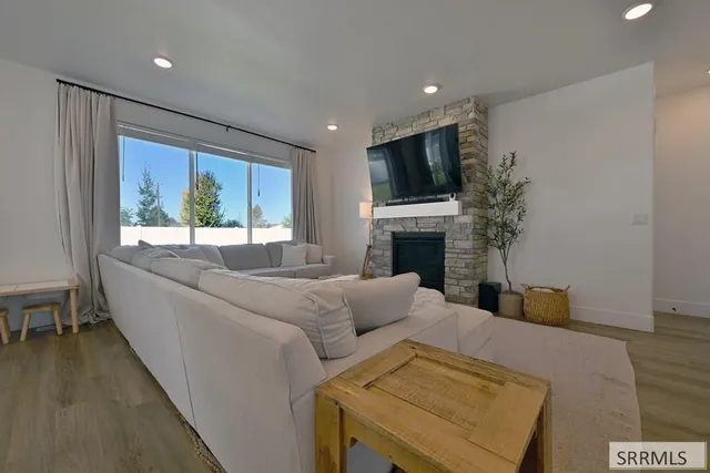 $499,900 | 1458 North 805 Street, Shelley, ID 83274