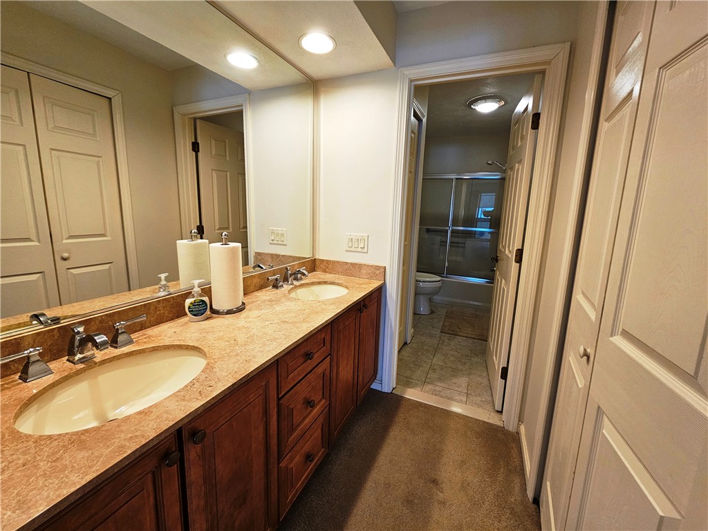 2970 Mendon Road, Unit 187 Cumberland, RI 02864 - Photo 21 of 34 Primary Bedroom Full Bath