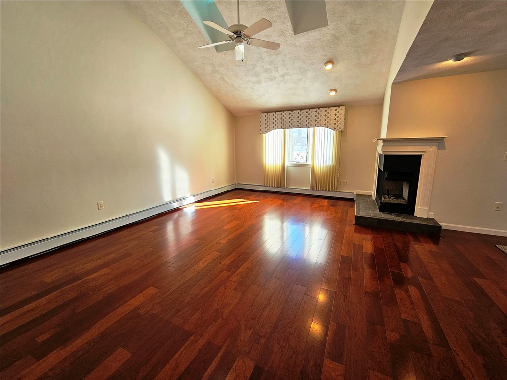 2970 Mendon Road, Unit 187 Cumberland, RI 02864 - Photo 9 of 34 Living Room