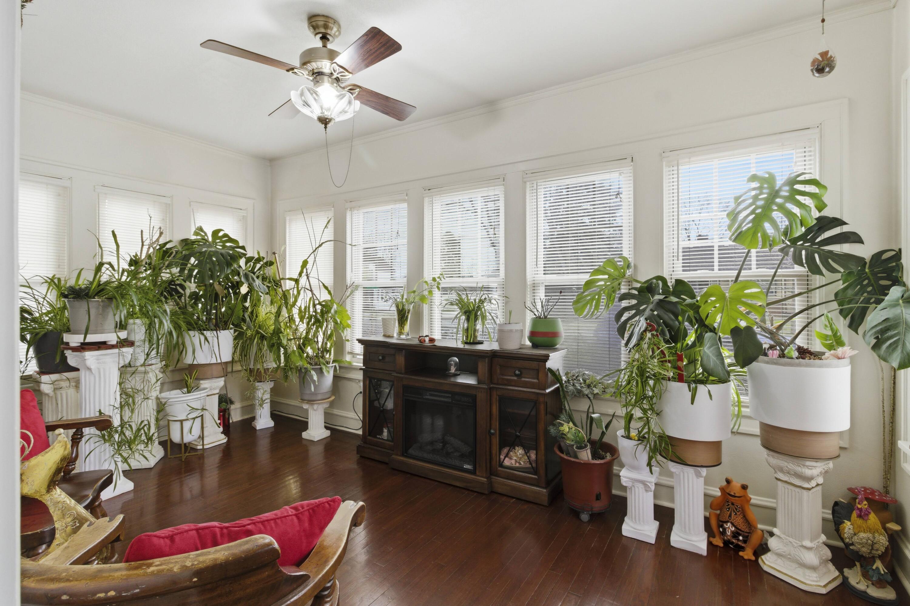 201 Capital Street Burlington, WI 53105 - Photo 12 of 39 IMG_8375