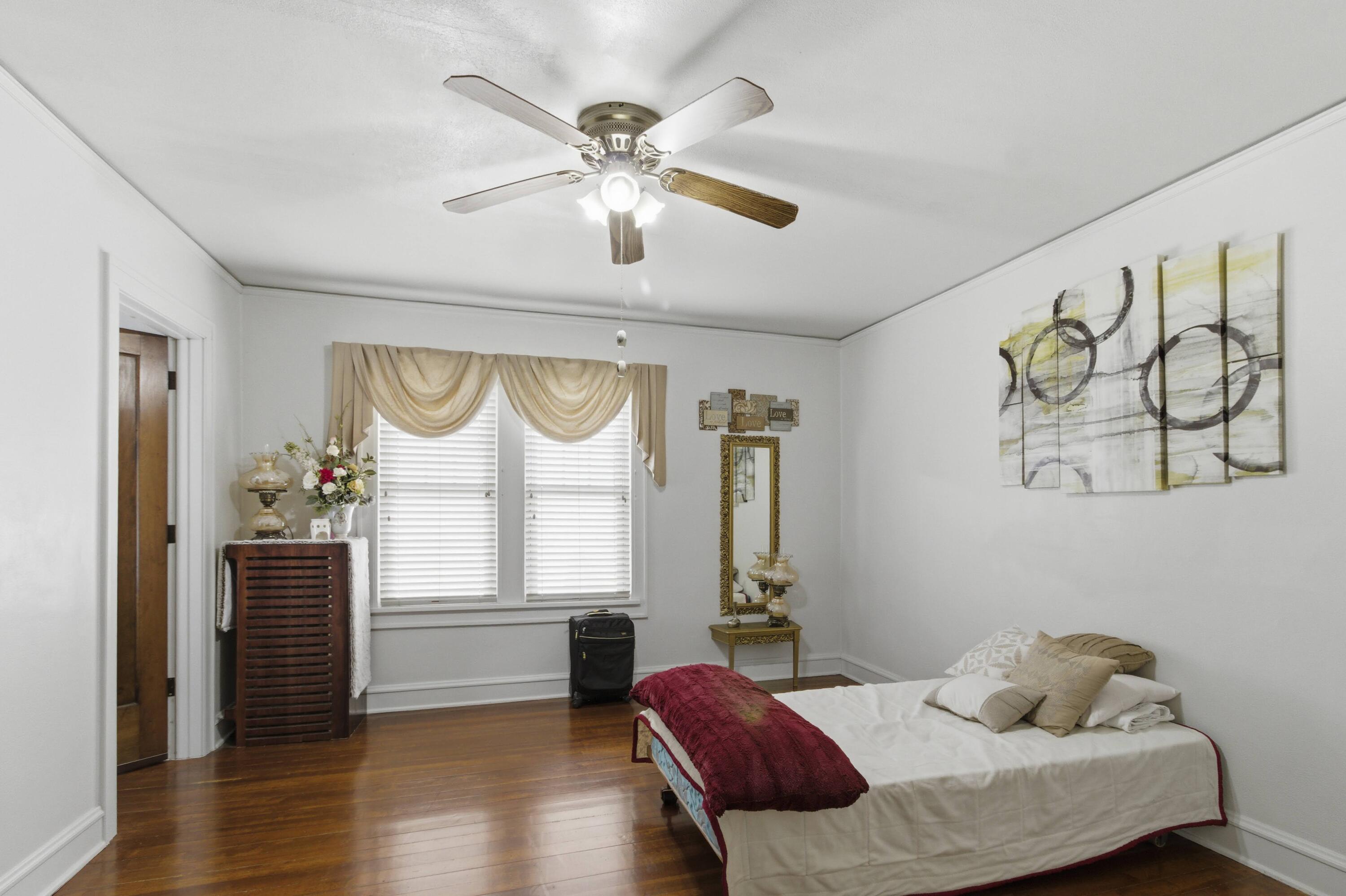 201 Capital Street Burlington, WI 53105 - Photo 19 of 39 IMG_8417