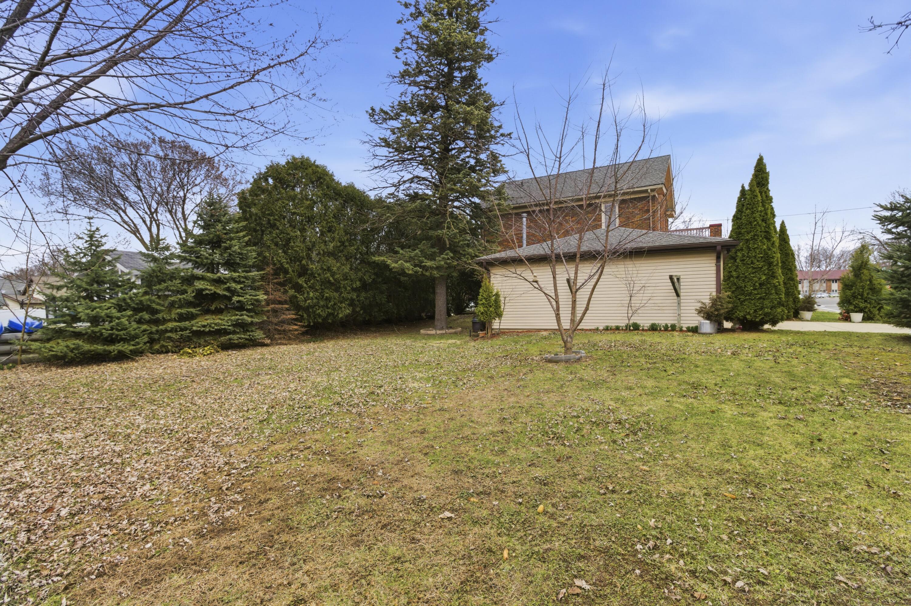 201 Capital Street Burlington, WI 53105 - Photo 34 of 39 IMG_8528