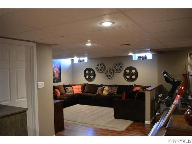 3922 Fritz Road Wheatfield, NY 14120 - Photo 14 of 23 Exterior Front