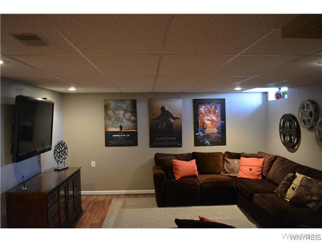 3922 Fritz Road Wheatfield, NY 14120 - Photo 17 of 23 Exterior Front