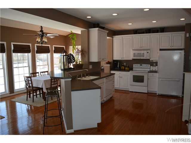 3922 Fritz Road Wheatfield, NY 14120 - Photo 6 of 23 Exterior Front