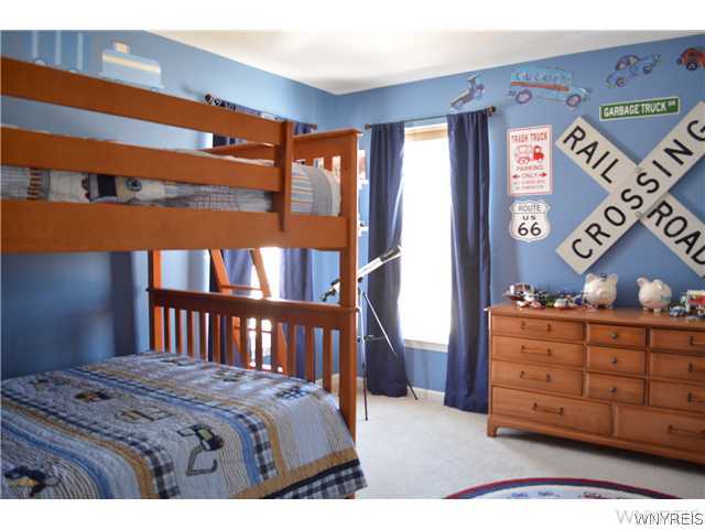 3922 Fritz Road Wheatfield, NY 14120 - Photo 9 of 23 Exterior Front