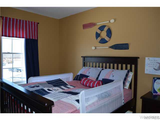 3922 Fritz Road Wheatfield, NY 14120 - Photo 10 of 23 Exterior Front