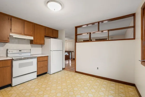 $609,000 | 6 Nancy Circle, Maynard, MA 01754