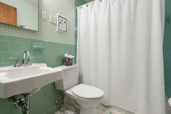 $609,000 | 6 Nancy Circle, Maynard, MA 01754