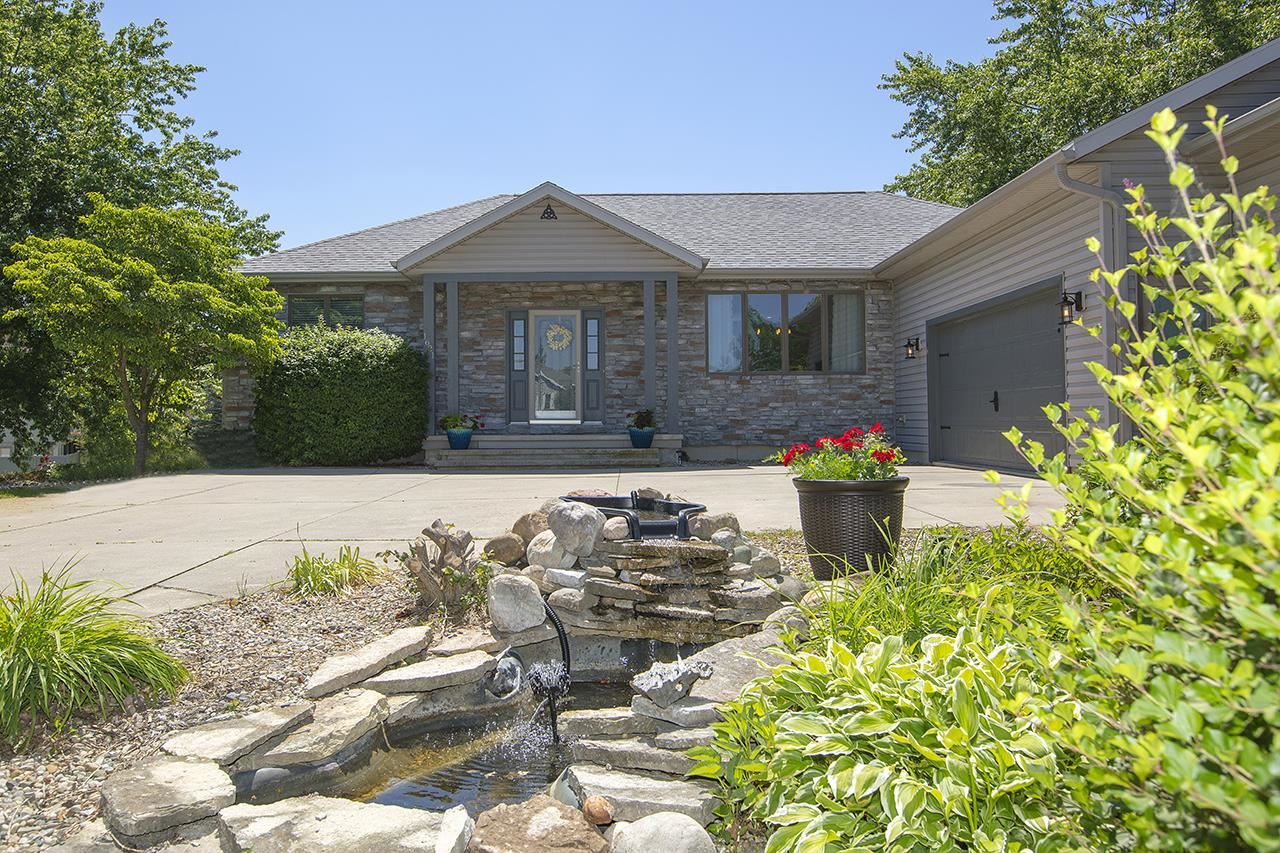 1621 West Briaridge Road Warsaw, IN 46580 - Photo 2 of 35 Gallery Image 2