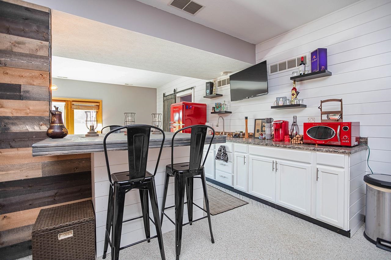 1621 West Briaridge Road Warsaw, IN 46580 - Photo 21 of 35 Gallery Image 21