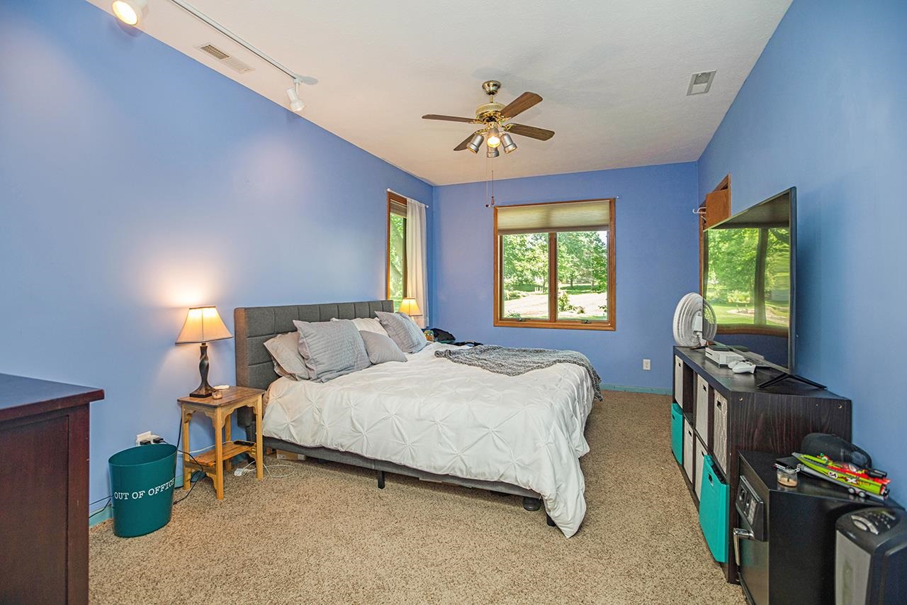 1621 West Briaridge Road Warsaw, IN 46580 - Photo 24 of 35 Gallery Image 24