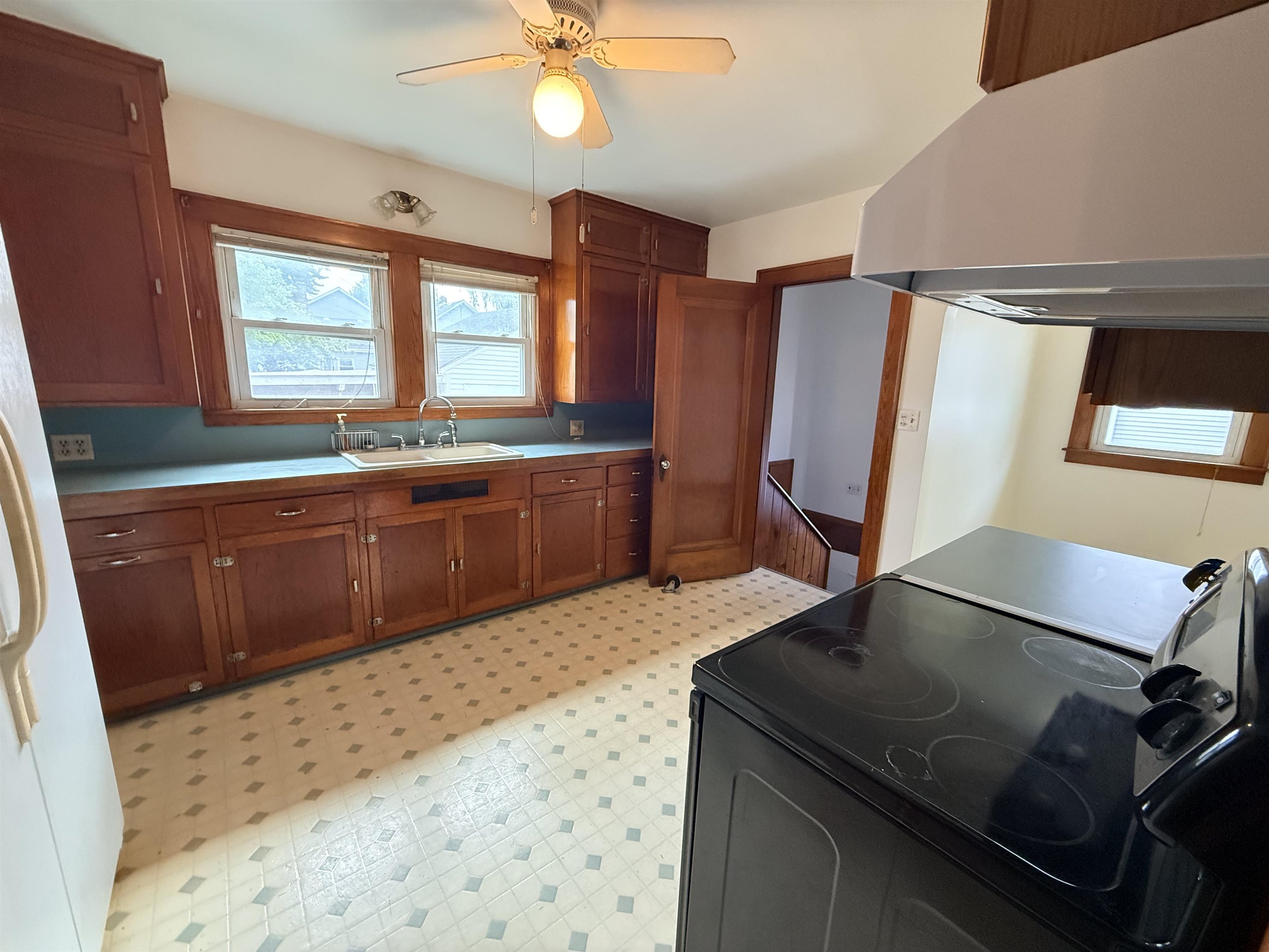 809 Marsac Street Bay City, MI 48708 - Photo 4 of 30