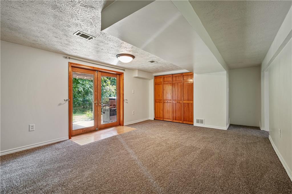 110 North Jamestown Road Coraopolis, PA 15108 - Photo 22 of 29 Gallery Image 22