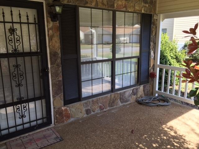 6713 Hickory Brook Road Chattanooga, TN 37421 - Photo 4 of 17 porch2.jpg