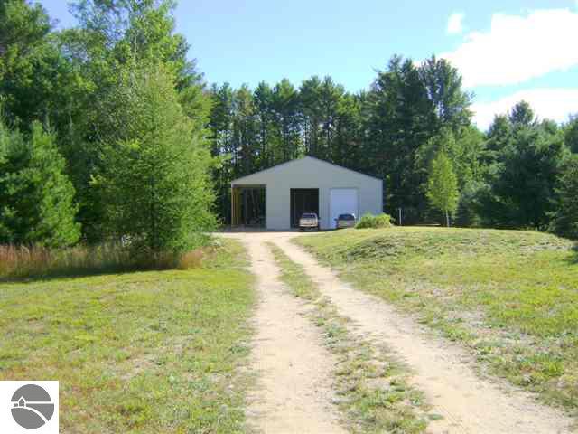 7970 Cram Road Williamsburg, MI 49690 - Photo 15 of 25 1737354-14.JPG