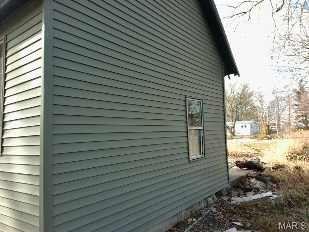 305 South Main Street Sandoval, IL 62882 - Photo 2 of 8