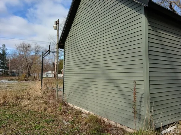 $8,500 | 305 South Main Street, Sandoval, IL 62882