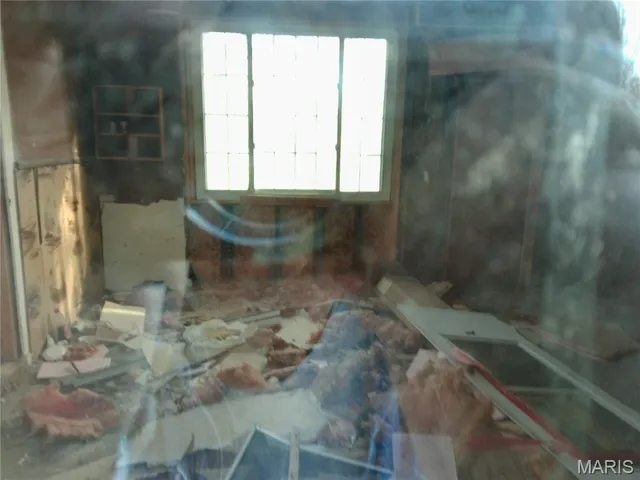 $9,000 | 305 South Main Street, Sandoval, IL 62882