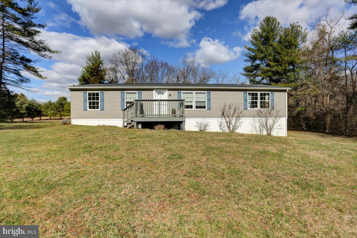15530 Mobile Road Williamsport, MD 21795 - Photo 2 of 44 Front view of home