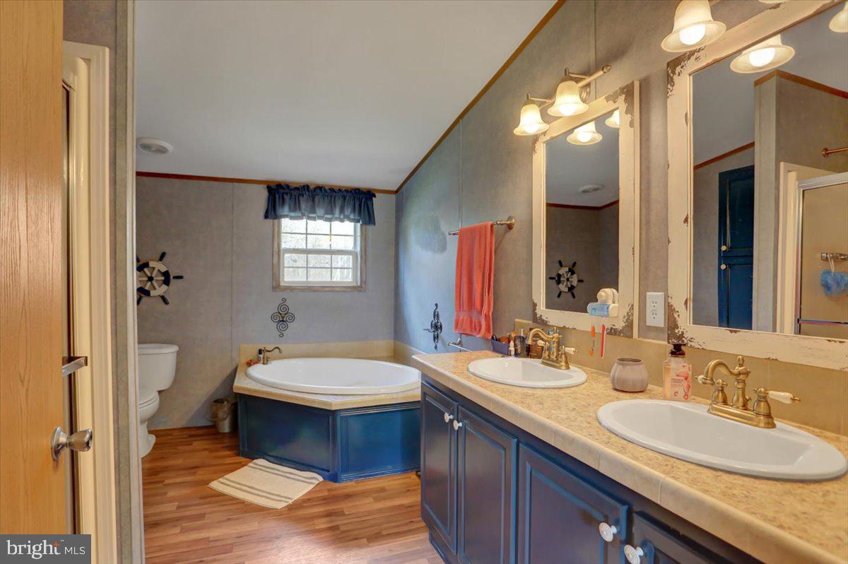 15530 Mobile Road Williamsport, MD 21795 - Photo 21 of 44 Primary Bath