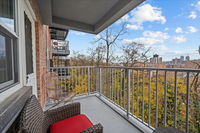 $349,000 | 3030 Johnson Avenue, Unit 4K | Spuyten Duyvil