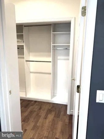 $3,400 | 1600-18 Arch Street, Unit 1518, Philadelphia, PA 19103