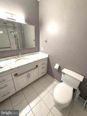 $3,400 | 1600-18 Arch Street, Unit 1518, Philadelphia, PA 19103