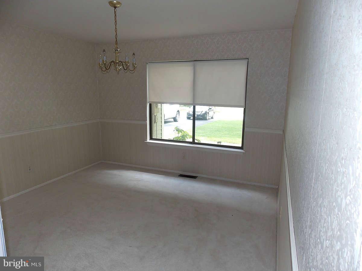 5196 Perry Road Mount Airy, MD 21771 - Photo 12 of 28 Dining Room