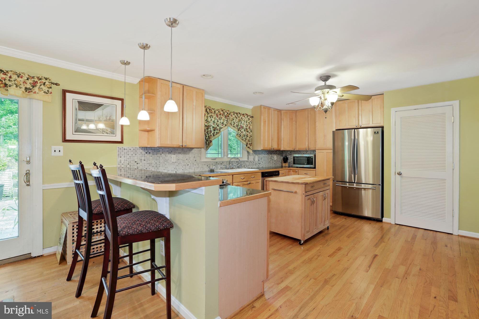 1624 Winding Waye Lane Silver Spring, MD 20902 - Photo 8 of 55 Great Entertainment Space!