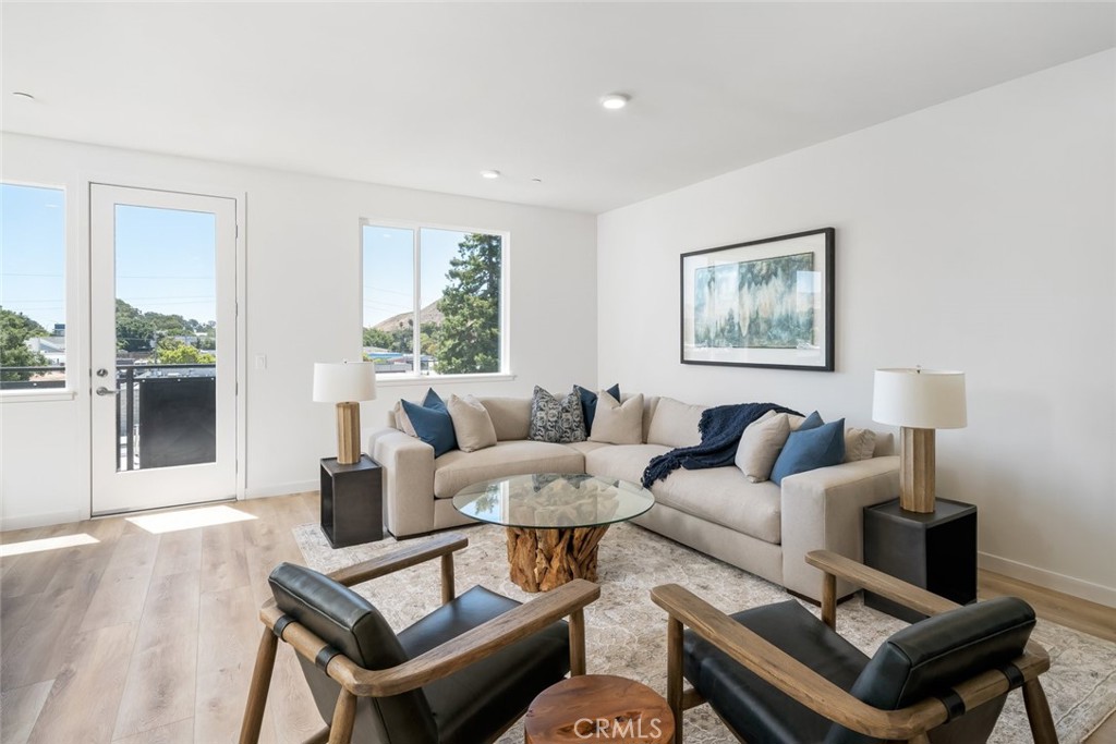 2475 Victoria Avenue, Unit 207 San Luis Obispo, CA 93401 - Photo 1 of 27