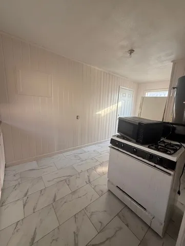 $800 | 3419 Reeves Street, Houston, TX 77004