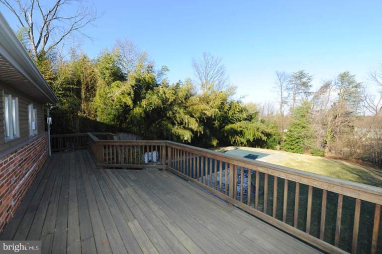 11401 Falls Road Potomac, MD 20854 - Photo 16 of 20 Deck