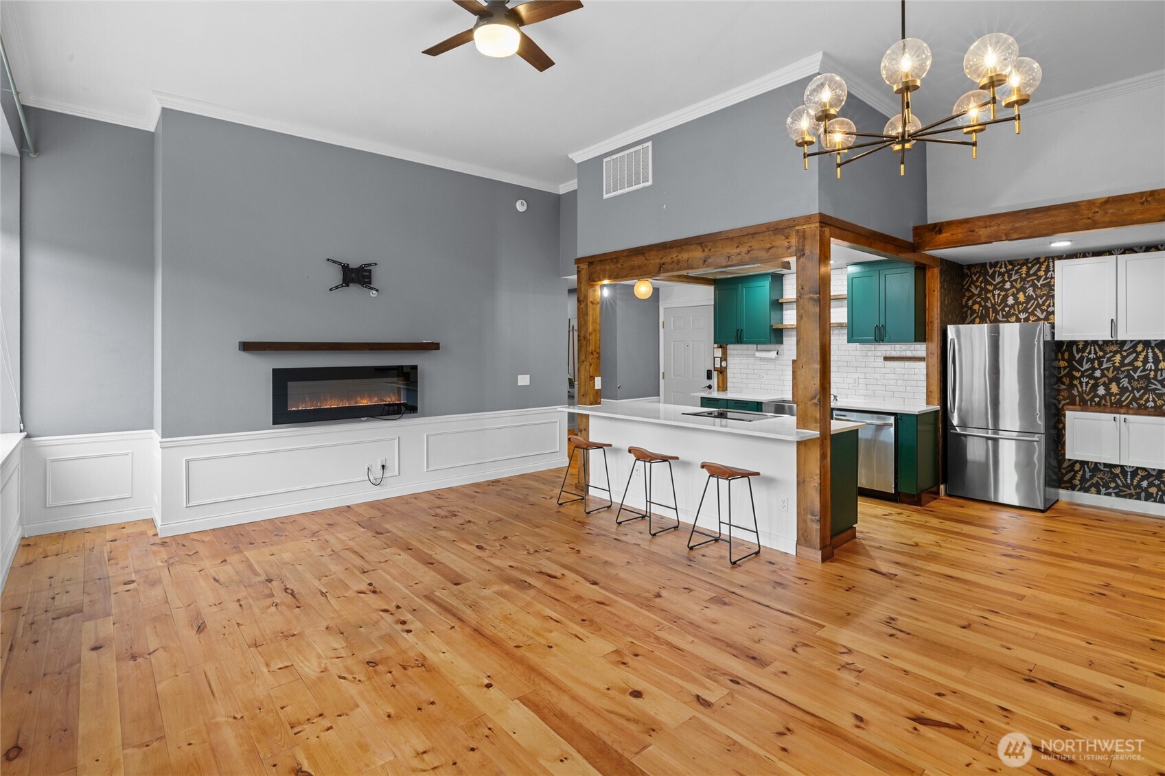 202 East 3rd Street, Unit 210 Cle Elum, WA 98922 - Photo 1 of 34
