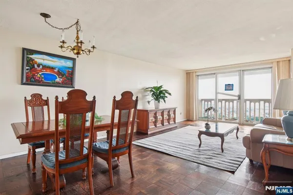 $205,000 | 555 North Avenue, Unit 25K, Fort Lee, NJ 07024