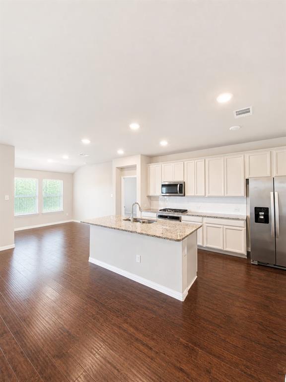 1124 Rountree Court Celina, TX 75009 - Photo 6 of 18