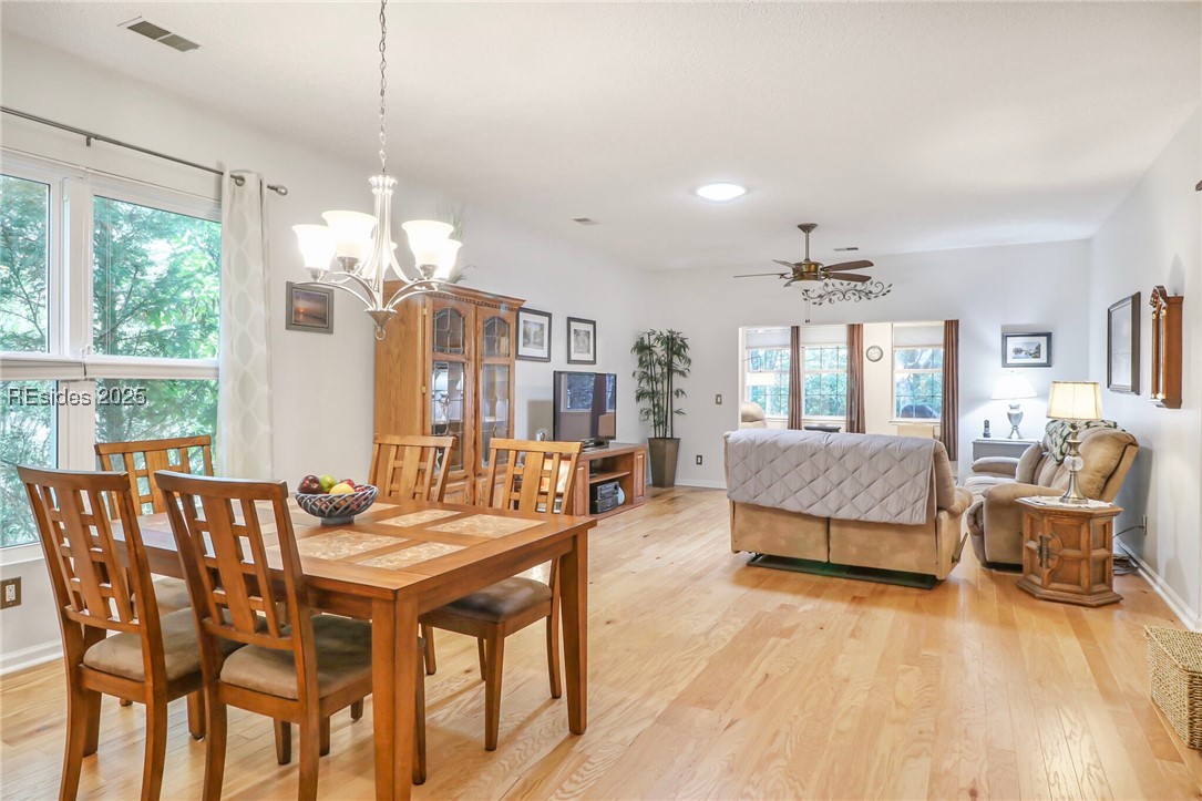 22 Sundome Court Bluffton, SC 29909 - Photo 3 of 30 Dining Area