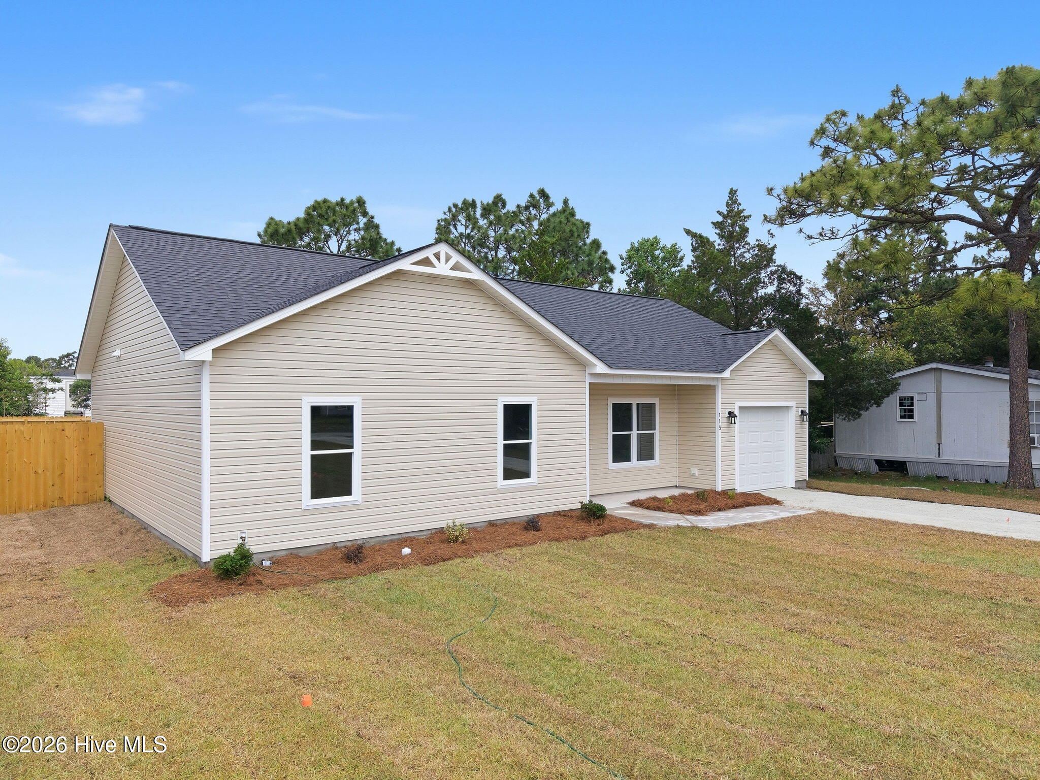 113 North Kings Street Hubert, NC 28539 - Photo 2 of 44