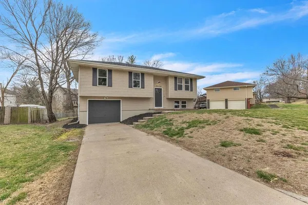 $279,000 | 4606 Zebra Lane, St. Joseph, MO 64506