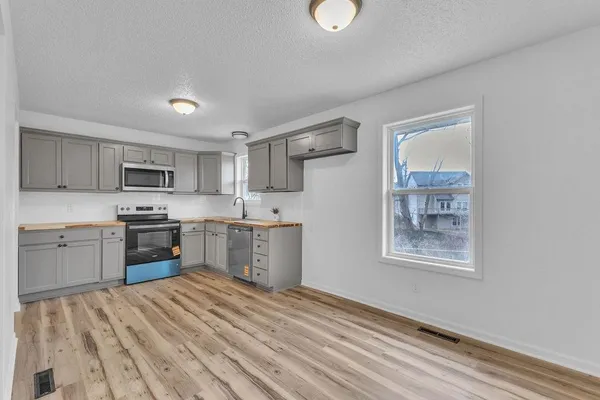 $279,000 | 4606 Zebra Lane, St. Joseph, MO 64506